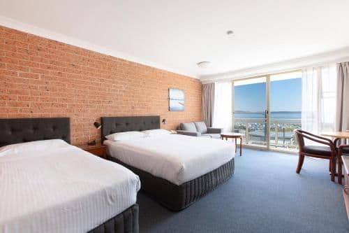Queen and Single Room