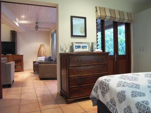 Luxury Upper Floor Apartment - No Pets