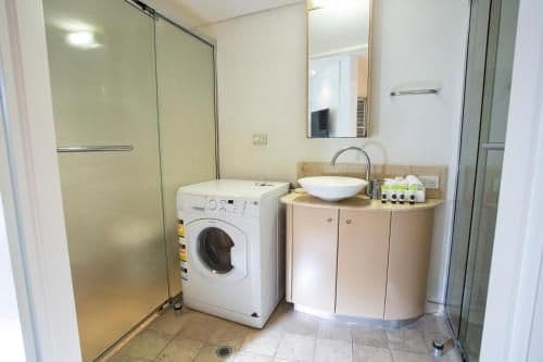 Deluxe One Bedroom Suite