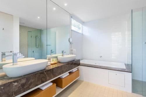 Three-Bedroom Precinct Villa with Rooftop Spa