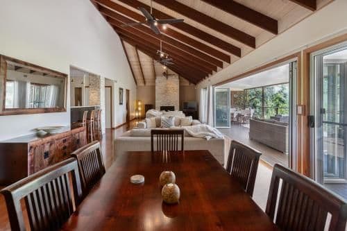 Luxury Two-Bedroom Cottage with Patio (4 guests) 