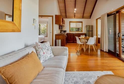 Two Bedroom Cosy Spa Cottage (4 guests)