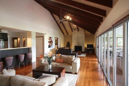 Luxury Two-Bedroom Cottage with Patio (2 guests) 