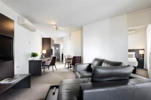Two-Bedroom Apartment with Two Queen Beds and River View