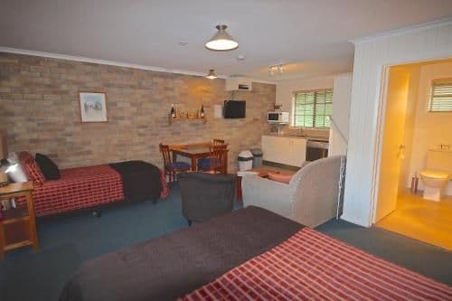 Studio (3 Adults)