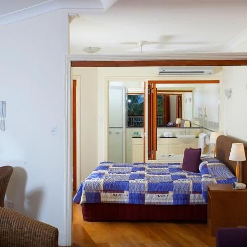 One-Bedroom Suite with Spa Bath