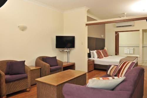 One-Bedroom Suite with Spa Bath