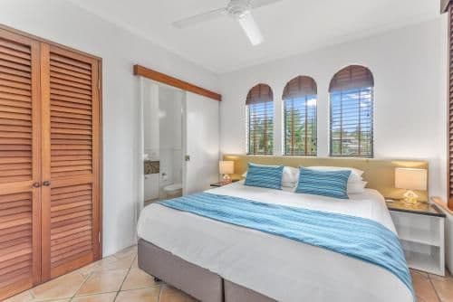 Deluxe One-Bedroom Apartment
