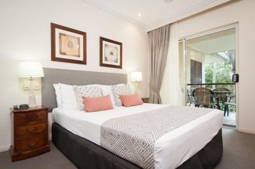 One-Bedroom Apartment with Garden View