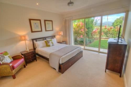 Four-Bedroom Villa - Split Level