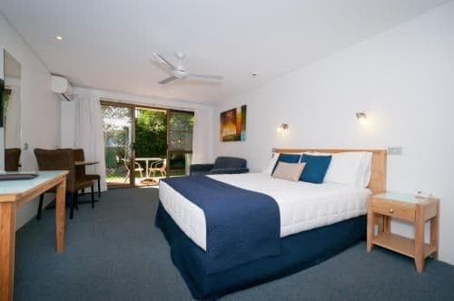 Deluxe Queen Room