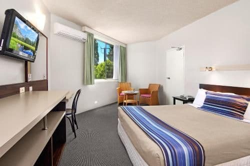Budget Queen Room