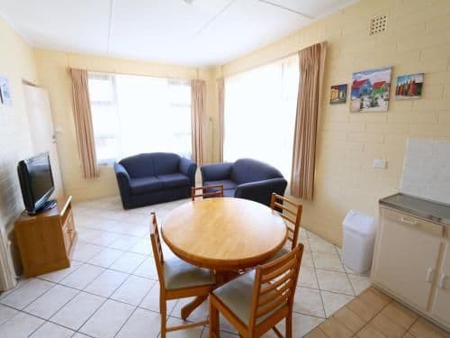 Deluxe Two-Bedroom Apartment