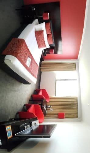 Deluxe Queen Room with Single Bed