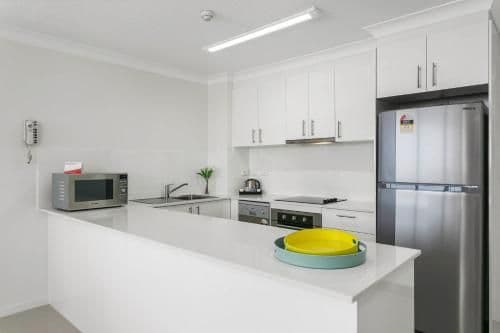 Deluxe One-Bedroom Apartment