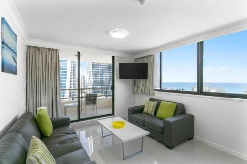 Deluxe One-Bedroom Apartment