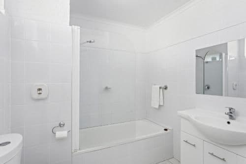 Double or Twin Room with Bay View - Ground Floor