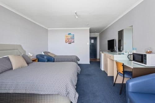 Double or Twin Room with Bay View - Ground Floor