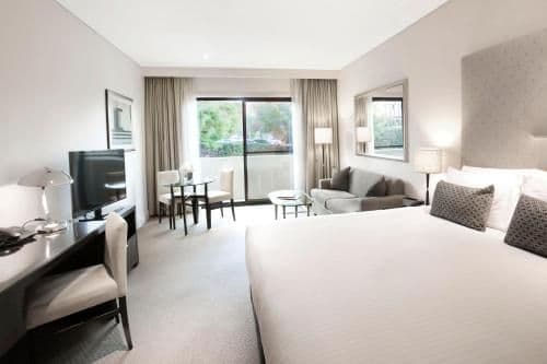 Superior Queen Room with Balcony