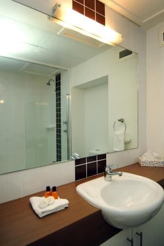 Executive Deluxe Corner Suite