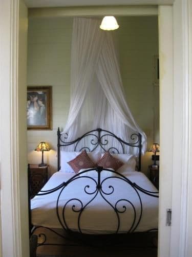 Ruby - Queen Room