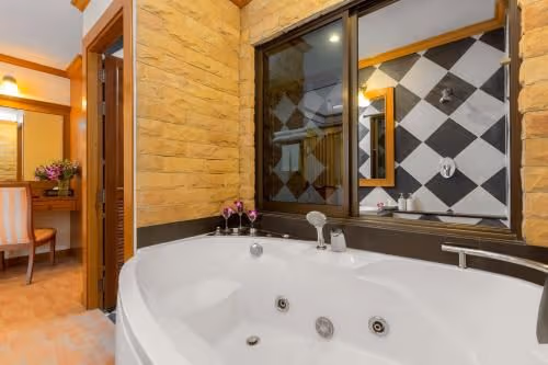 Deluxe Double Room with Spa Bath