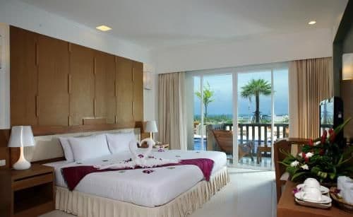 Deluxe Double or Twin Room with Pool Access