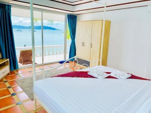 Villa with Sea View