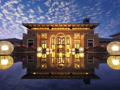 Wyndham Grand Plaza Royale