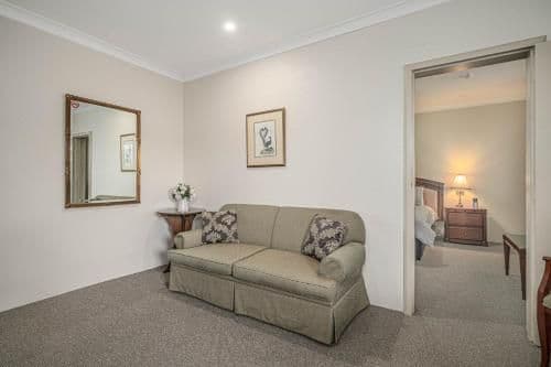 Luxury Suite with Spa Bath
