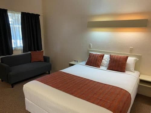 Standard Queen Room