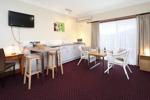 Deluxe Family Room