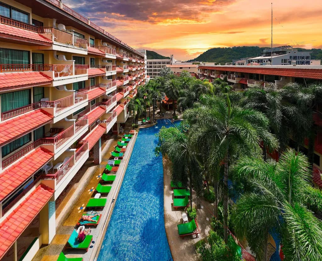 Baumanburi Hotel Patong