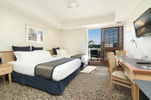 TWIN DELUXE TWO BEDS