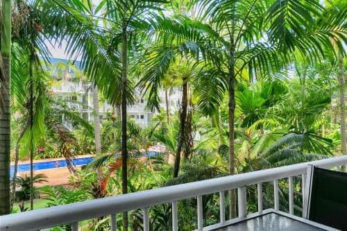 One-Bedroom Apartment with Garden View