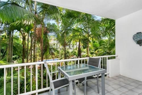 One-Bedroom Apartment with Garden View