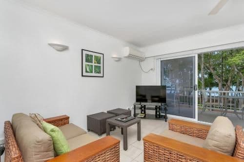 One-Bedroom Beachfront Apartment