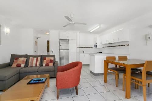 One-Bedroom Apartment with Garden View - Top Floor