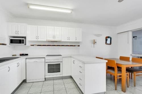 One-Bedroom Apartment with Garden View - Top Floor