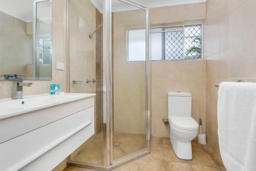 One-Bedroom Apartment with Garden View - Top Floor