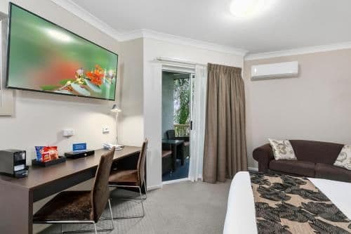 Deluxe King Room