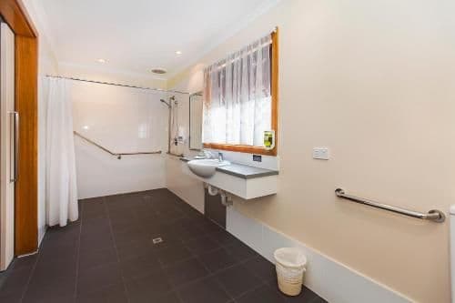 Queen Room - Disability Access
