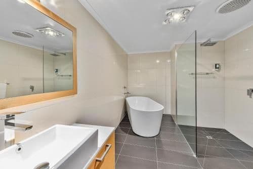 Premier King Room