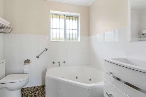 Suite with Spa Bath