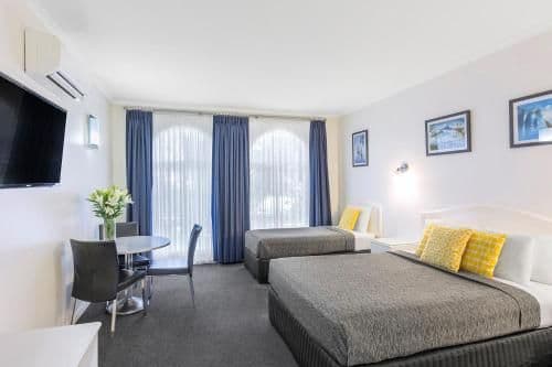 Deluxe Queen Room