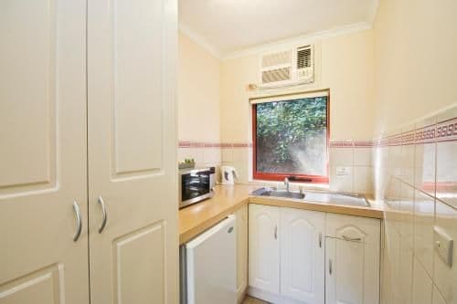Deluxe Queen Room with Spa Bath