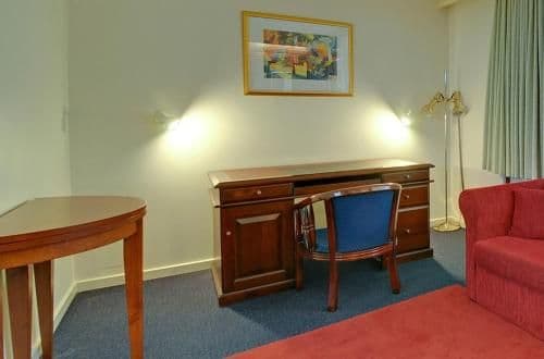 Executive Queen Room