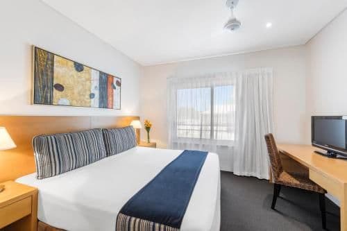 Two-Bedroom Apartment - Poolside