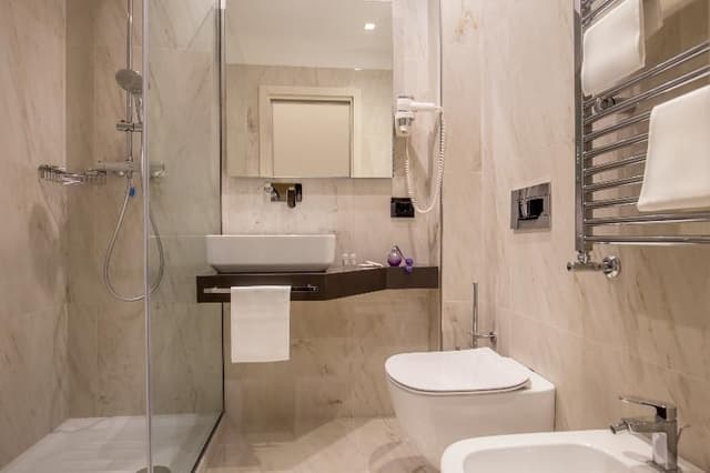TRIPLE GUEST ROOM