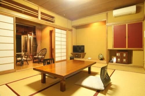 Quadruple Room with Private Bathroom